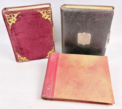 3 albums de photographies anciennes: portraits...