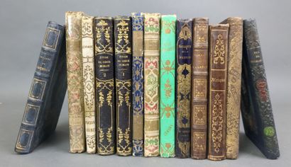 [Reliures romantiques] 13 volumes dont cartonnages...