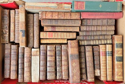 Un lot de 35 volumes in-12 ou in-8 reliés...