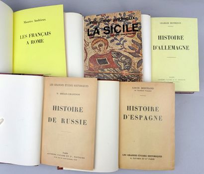[Histoire] Réunion de 5 volumes in-12 ou...