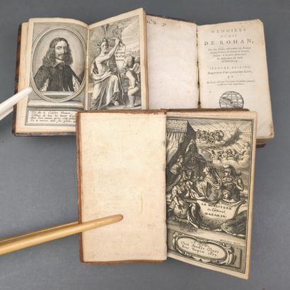 Un ensemble de 3 volumes in-12 ou in-16 reliés...