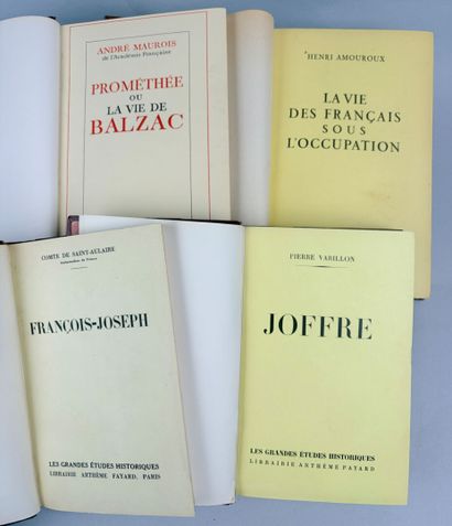 [Histoire] Réunion de 5 volumes in-12 ou...