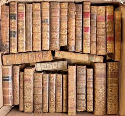 Un lot de 32 volumes in-12 ou in-8 reliés...