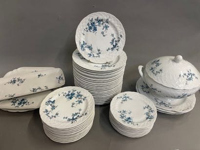 L. BERNARDAUD & Cie. à Limoges.
Modèle SAINT...
