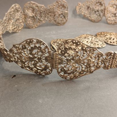 Ceinture de mariage en métal doré ajouré,
L...