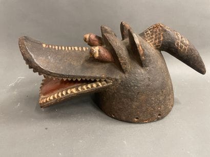 Afrique, masque zoomorphe « suaga », en bois...