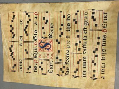 Page d'antiphonaire sur velin avec des lettrines...