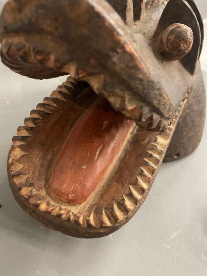 Afrique, masque zoomorphe « suaga », en bois...