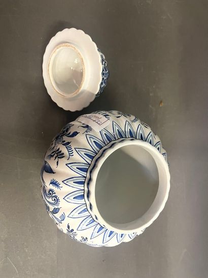 Porte couteaux en métal argenté à décor de...