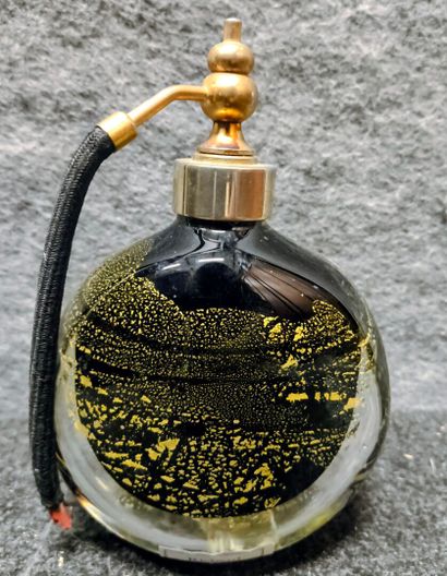 Vaporisateur en verre de Venise et paillon...