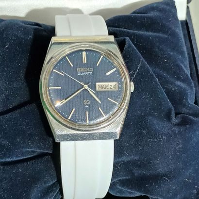 SEIKO, deux montres bracelets,
boitiers en...