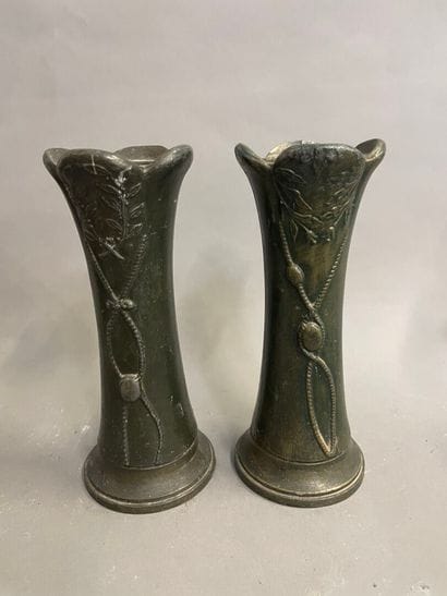 Paire de vase douille d'obus transformées)
Trtavail...