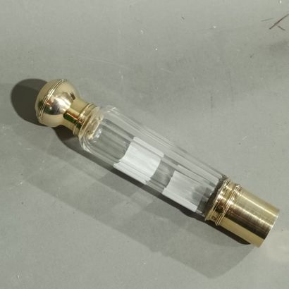 Flacon à odeur en verre taillé, monture en...