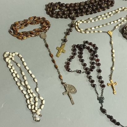 Lot de neufs chapelets anciens