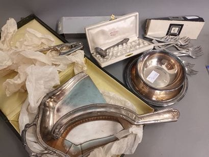 Lot comprenant un casse-noix Art Déco en...