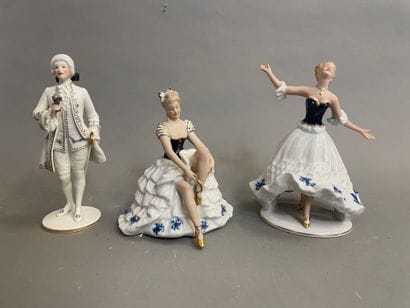 Autriche
Deux danseuses en porcelaine allamande
Joint...