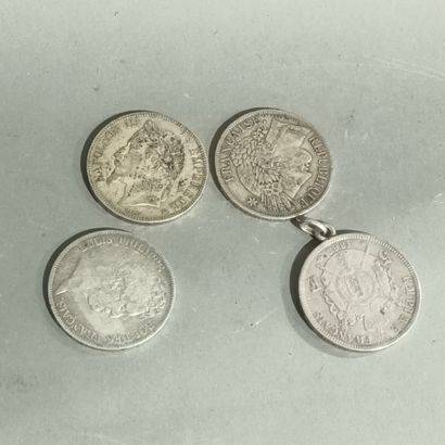 Lot de quatre pièces de 5 francs en argent...