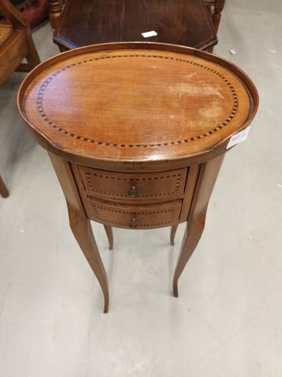Table tambour en bois de placage de style...