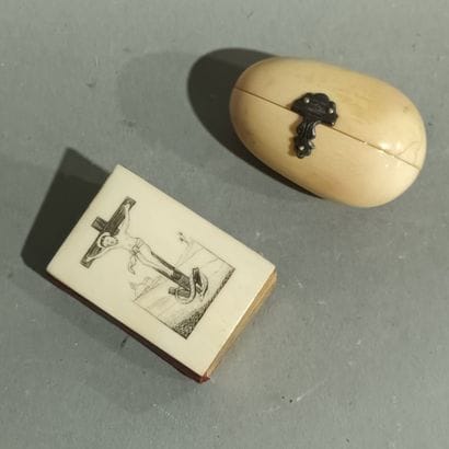Petit paroissien miniature imprimé en minuscules

H...