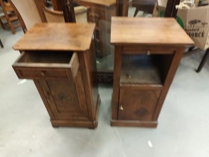 Lot de deux chevets en bois naturel 
L'un...