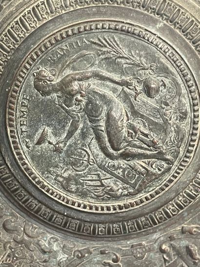 d'après François BRIOT
Plat à la tempérance...