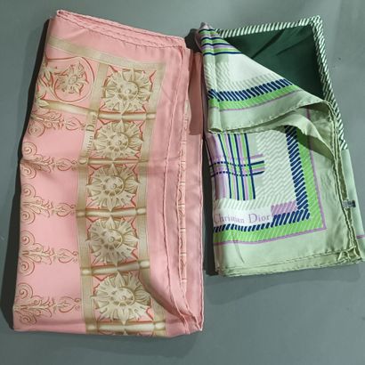 Christian DIOR, deux foulards en soie, dont...
