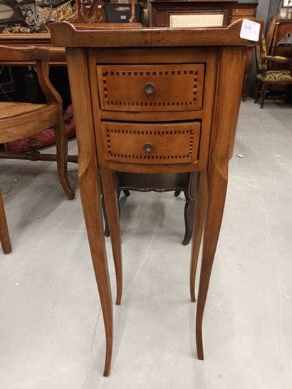 Table tambour en bois de placage de style...