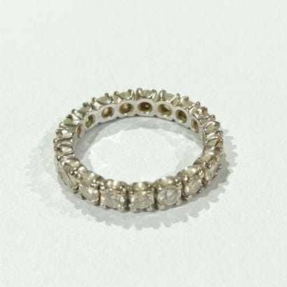 18K white gold (750) wedding band, entirely...