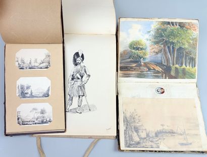 Ensemble de 3 albums in-8 de dessins originaux...