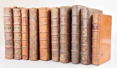 Ensemble de 10 volumes in-12 reliés du XVIIe...