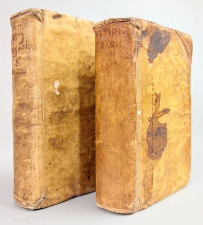 Réunion de 2 volumes in-12 du XVIIIe siècle...