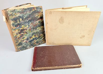 Ensemble de 3 albums in-8 de dessins originaux...