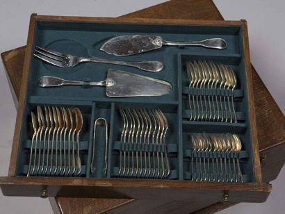 Ménagère en argent modèle filet avec épaulement...