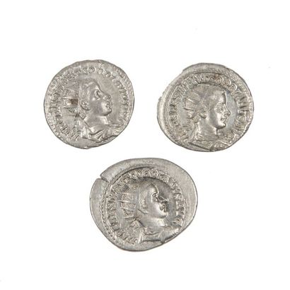 LOT de 3 antoniniens de GORDIEN III (238-244),...