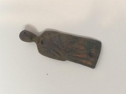 Poupée de châsse en bronze anciennement émaillée...