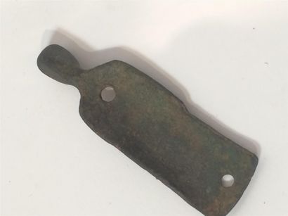 Poupée de châsse en bronze anciennement émaillée...