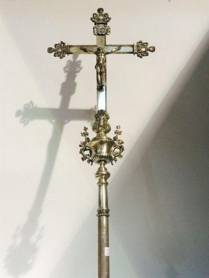 Croix de procession en bronze argenté 19ème...