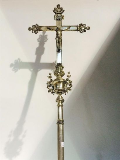 Croix de procession en bronze argenté 19ème...