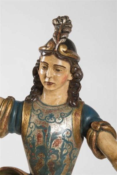 Archange en bois sculpté polychrome, tenant...