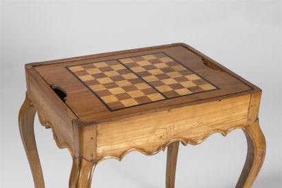 Table à jeux en bois naturel mouluré plateau...