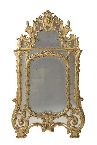 Important miroir à fronton et parecloses...