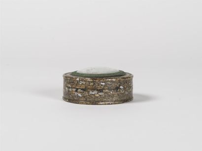 Boite ronde en marqueterie en aventurine...