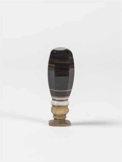 Cachet en agate (monogrammé) H: 6 cm