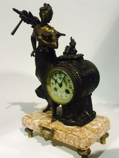 Auguste MOREAU (1855-1919), d'après. Pendule...