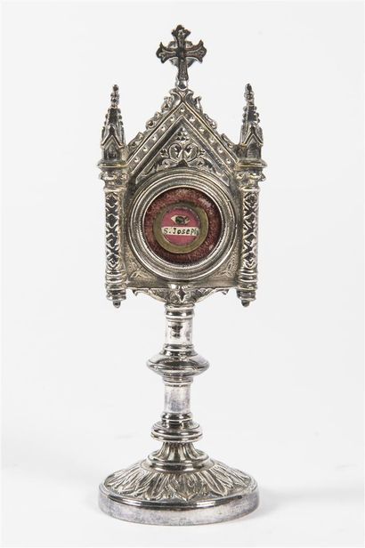 Reliquaire de Saint Joseph en métal à décor...