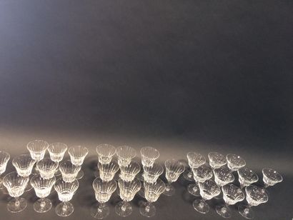 BACCARAT
Service modèle Picadilly en cristal...