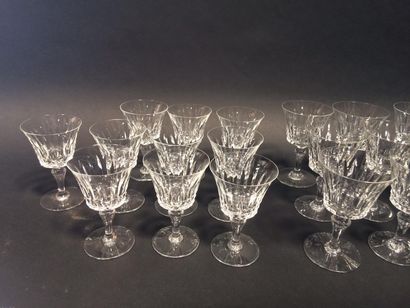 BACCARAT
Service modèle Picadilly en cristal...
