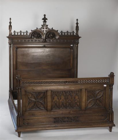 Important mobilier de chambre à coucher en...