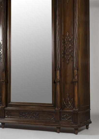 Important mobilier de chambre à coucher en...