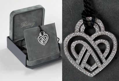 POIRAY signé et numéroté 98082. Pendentif...